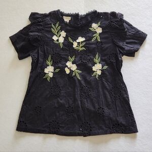 Main Strip Black Eyelet Floral Embroidered Short Sleeve Top Size Small